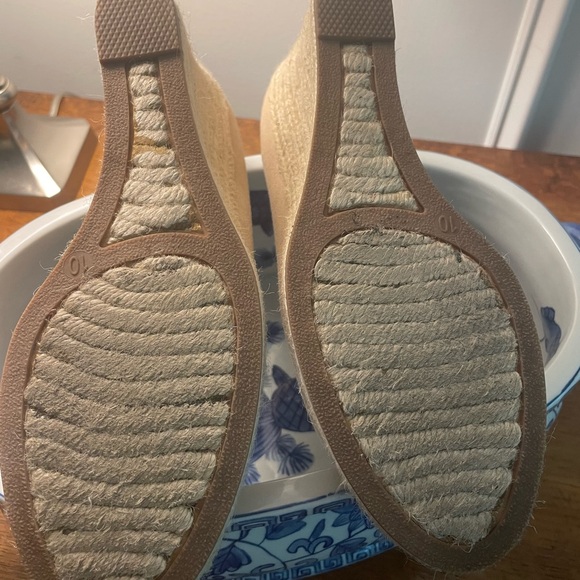 J Crew  Size 10 M excellent condition,worn once, too tall for me - Picture 3 of 6